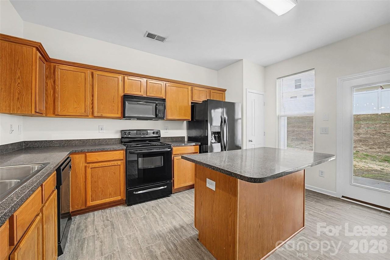 7371 Laurel Valley Rd Unit 212 #212 - Photo 7 of 28