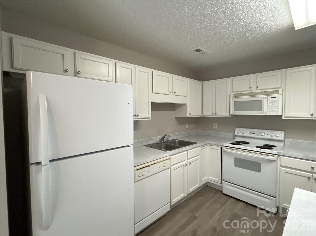 1839 Olsen Ln - Photo 6 of 15