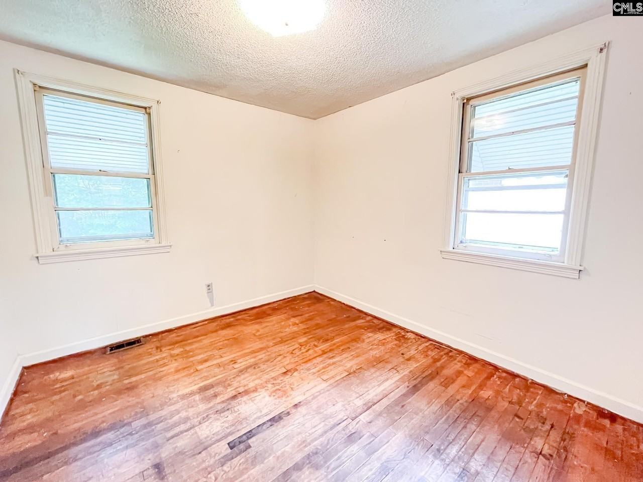 4814 Norman St - Photo 7 of 11