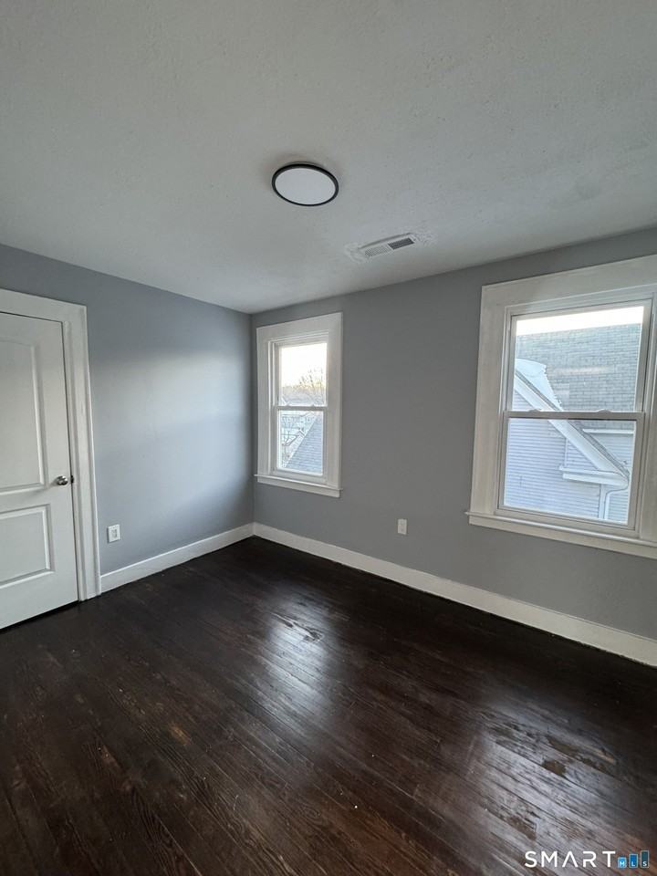 10 Lester St Apt 3 #3 - Photo 6 of 10