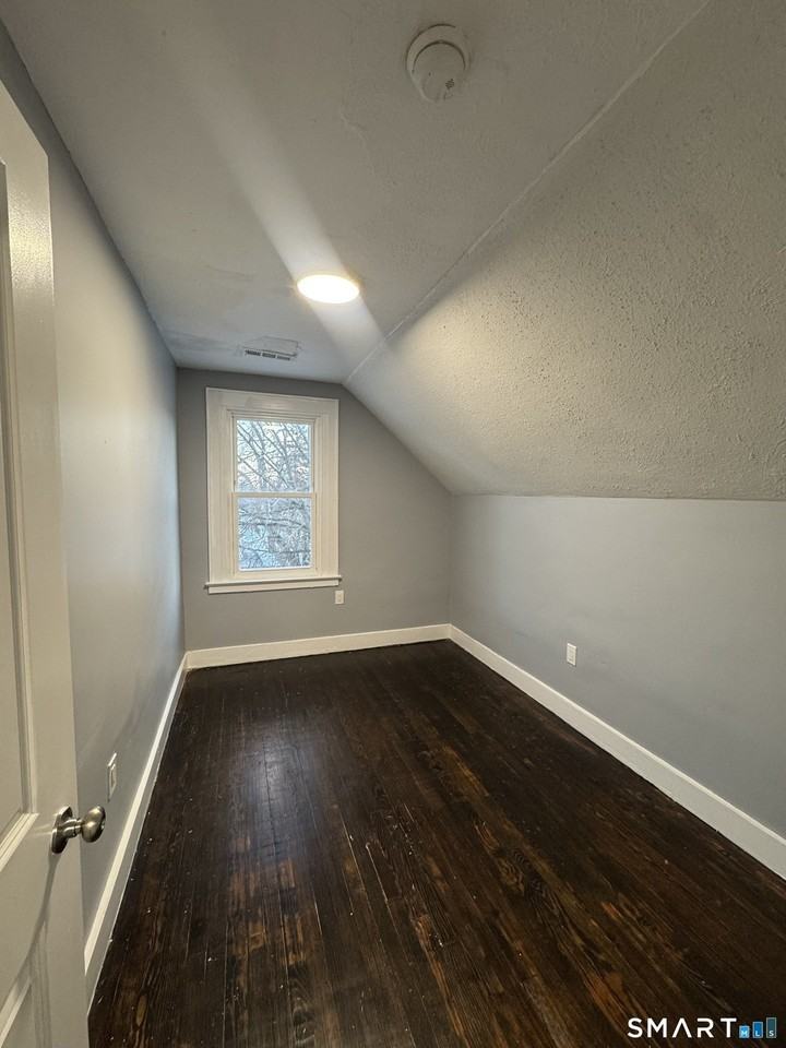 10 Lester St Apt 3 #3 - Photo 7 of 10