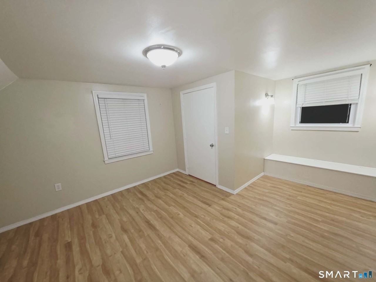 271 Gaylord Dr - Photo 7 of 24