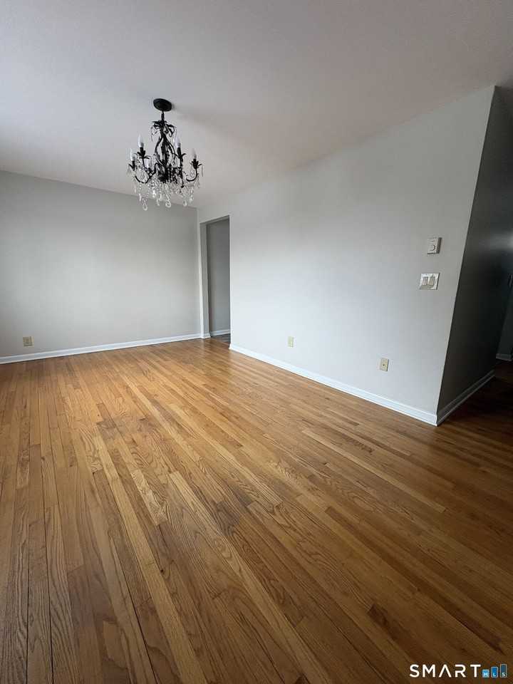273 Queen St Apt 17c #17C - Photo 2 of 8