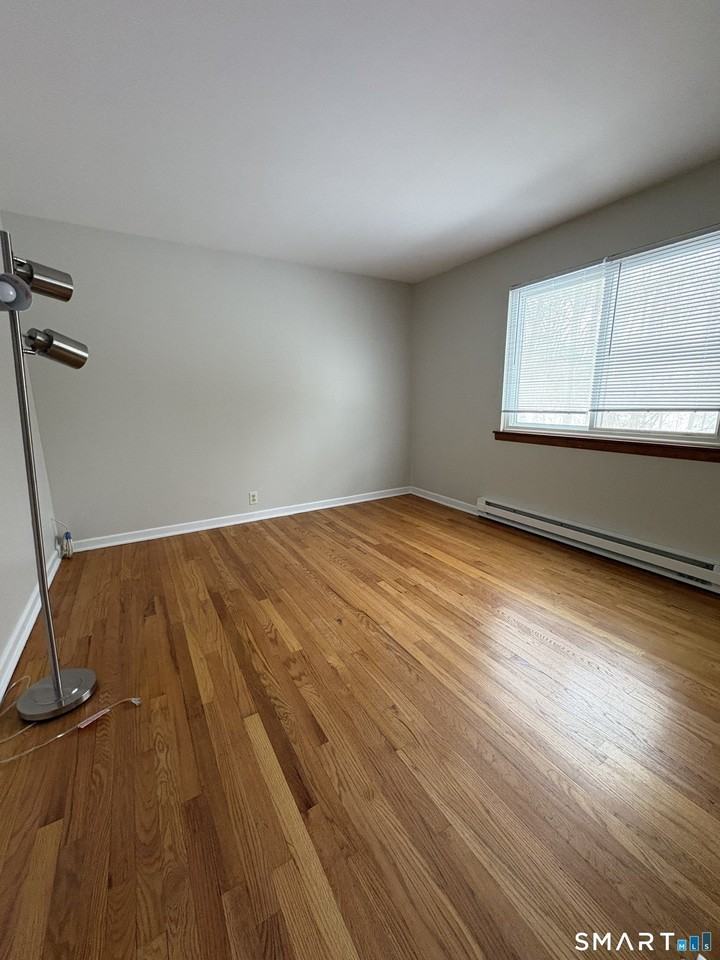 273 Queen St Apt 17c #17C - Photo 5 of 8