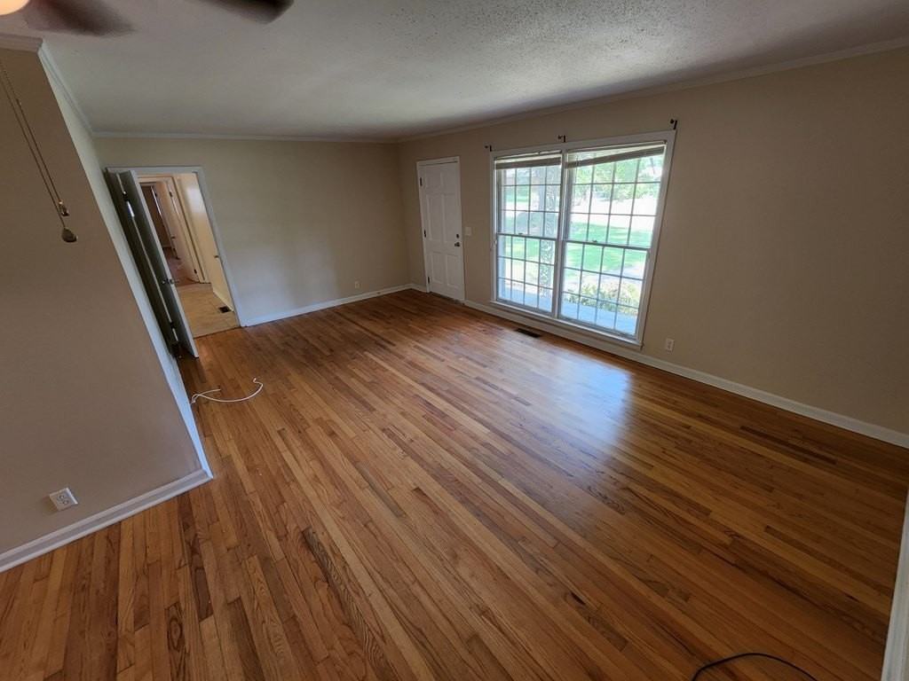 1506 Randall Rd - Photo 2 of 7