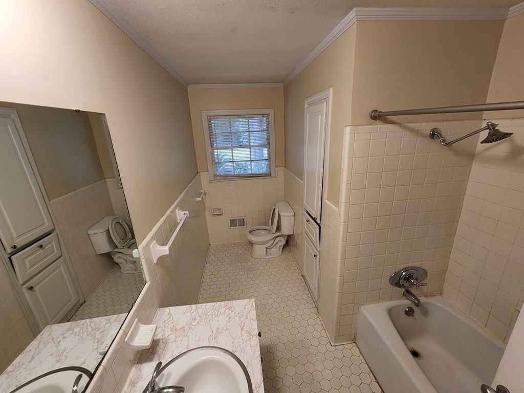 1506 Randall Rd - Photo 5 of 7