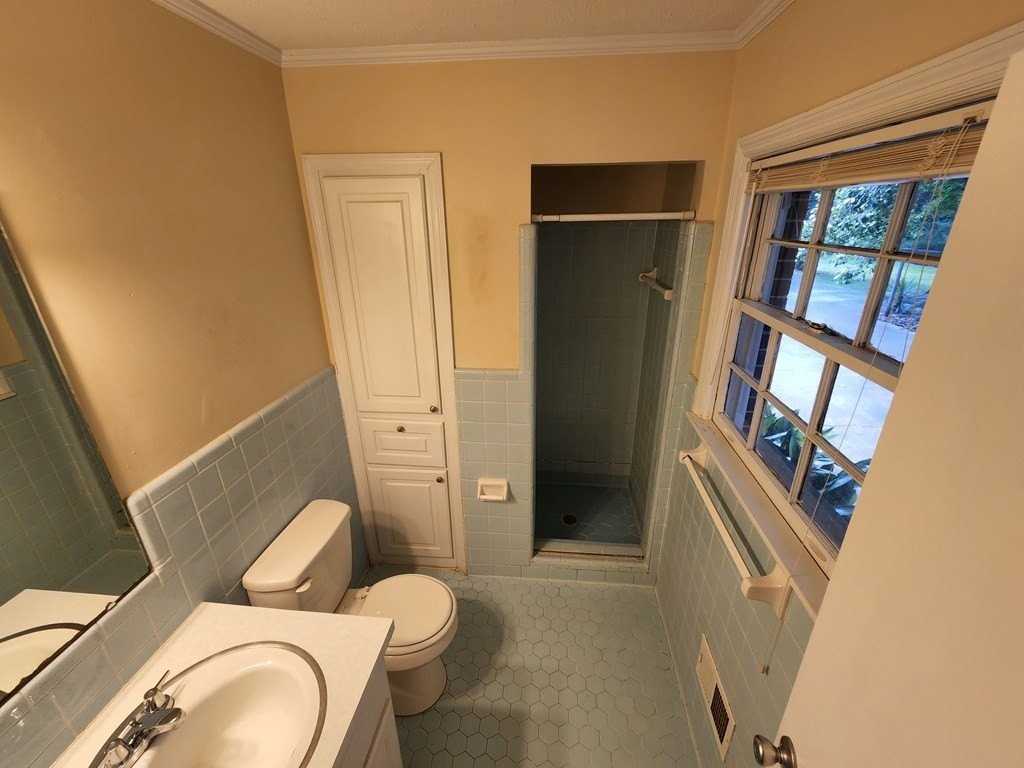 1506 Randall Rd - Photo 6 of 7