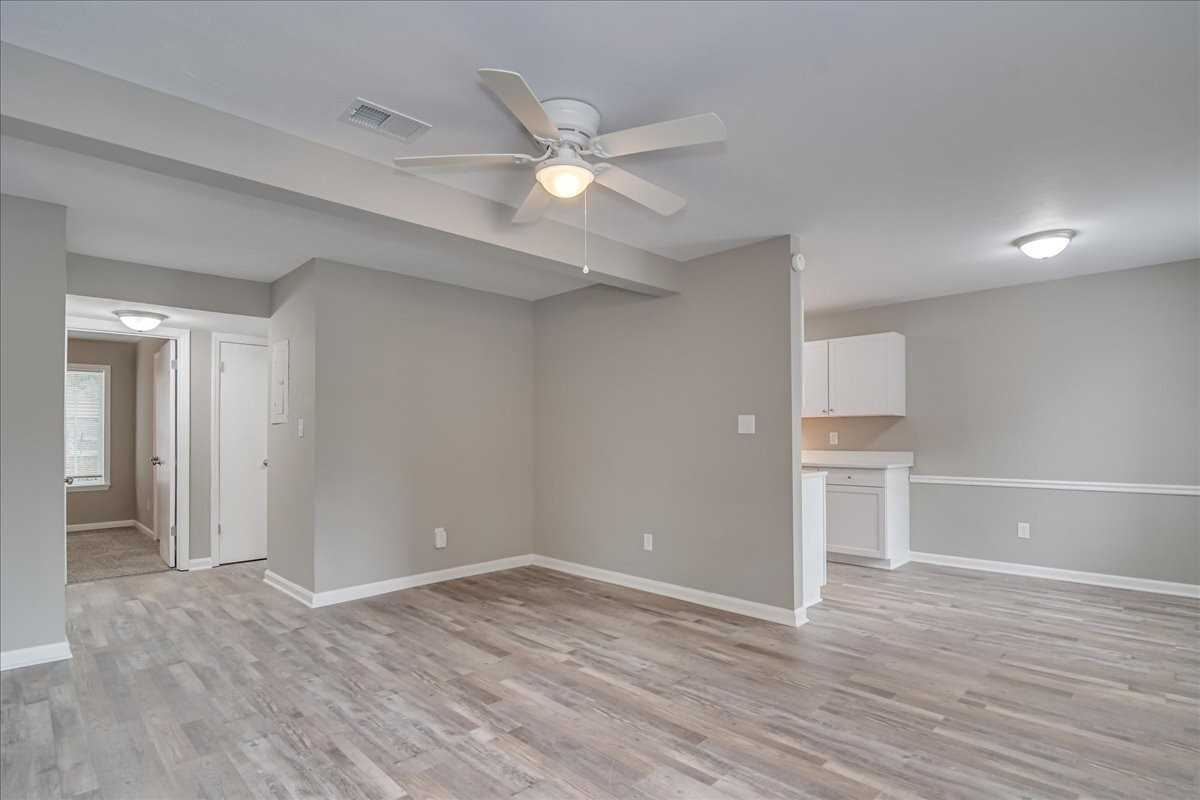 Colton Woods Apartments - Photo 7 of 24