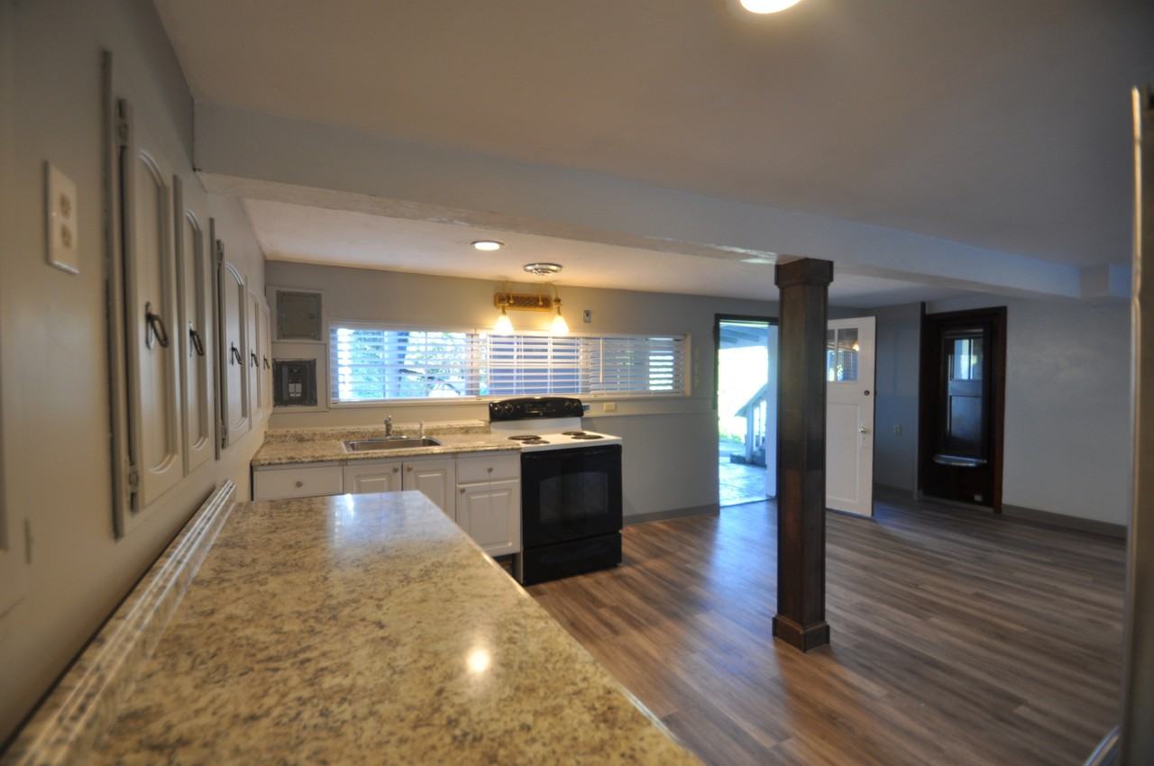 1835 5th Street - Photo 3 of 11