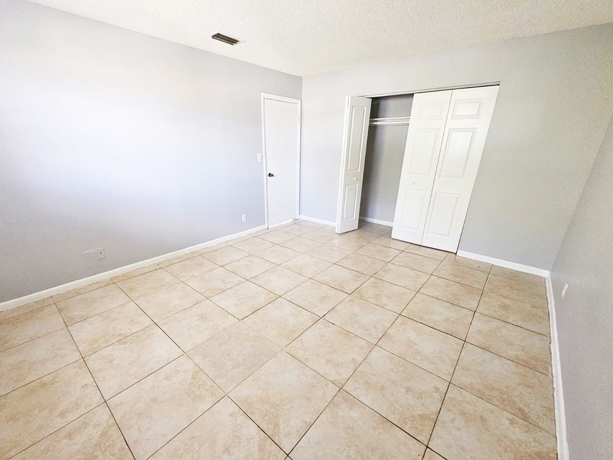 1441 NW 22nd Street - Photo 3 of 28