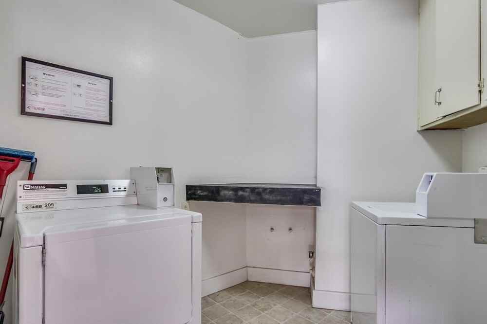 3630 Bayside Lane - Photo 4 of 26