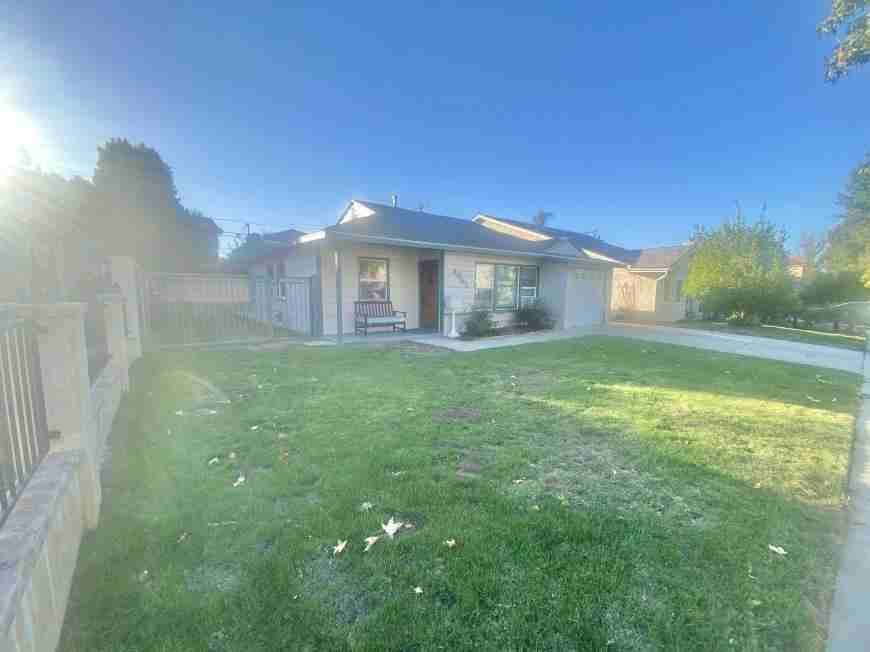 4965 Doman Ave - Photo 6 of 10