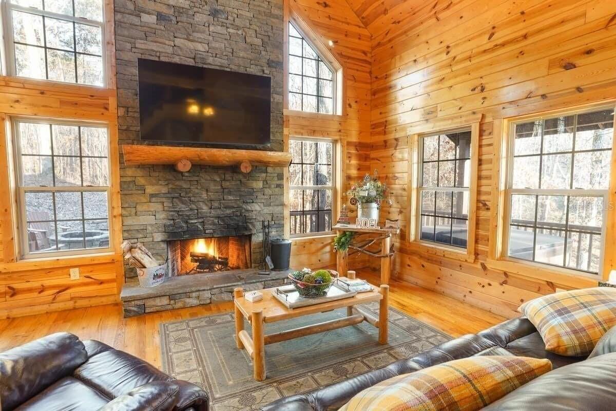 163 Sequoia Trce - Photo 7 of 33