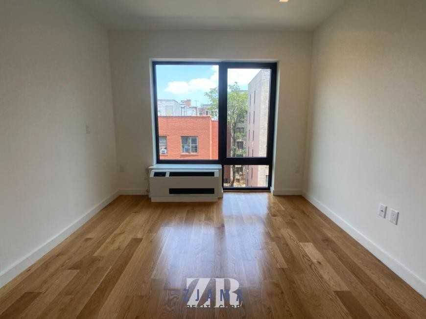 25 E 19th St - Photo 4 of 7