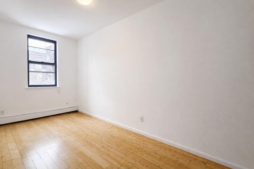 53 Irving Pl - Photo 7 of 10