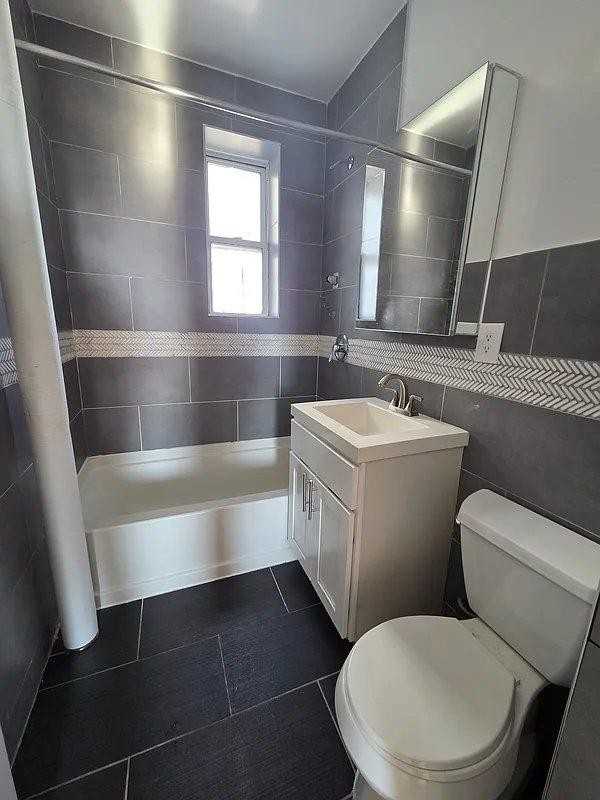 4400 Wickham Ave - Photo 4 of 5