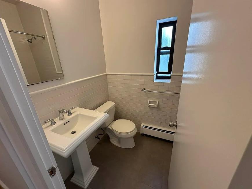 152 Sherman Ave - Photo 4 of 4