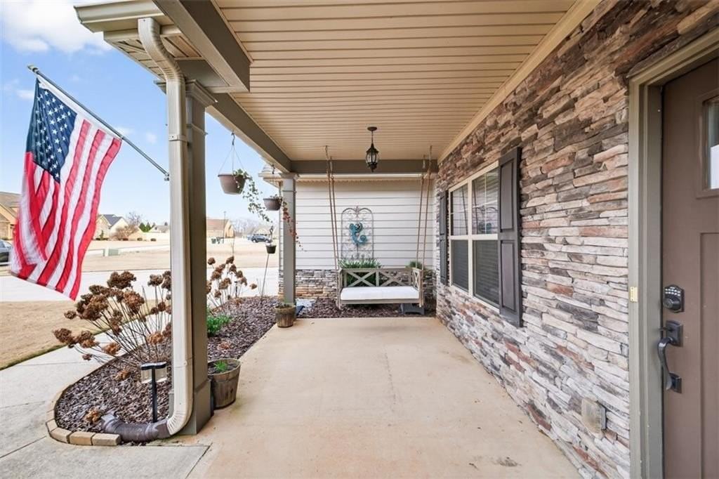 612 Quail Ct - Photo 2 of 32