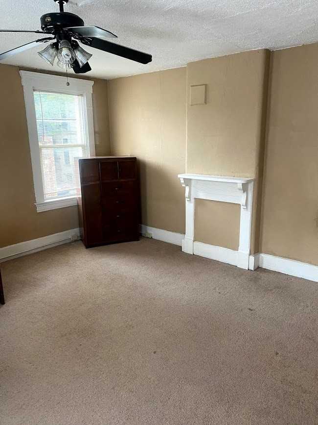 2333 West Clifton Avenue - Photo 7 of 22