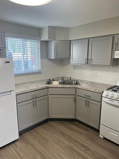 Fremont Ave. - Photo 2 of 6