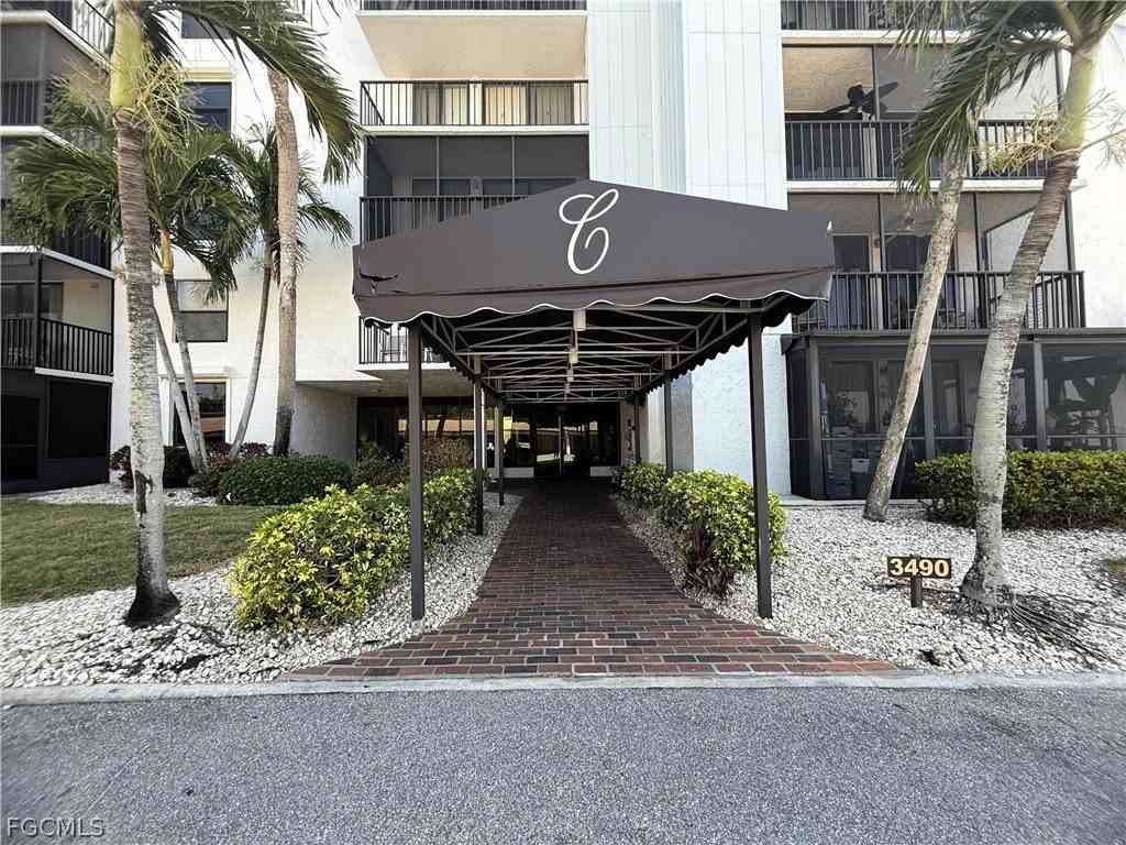 3490 N Key Dr Apt 410 #410 - Photo 4 of 36