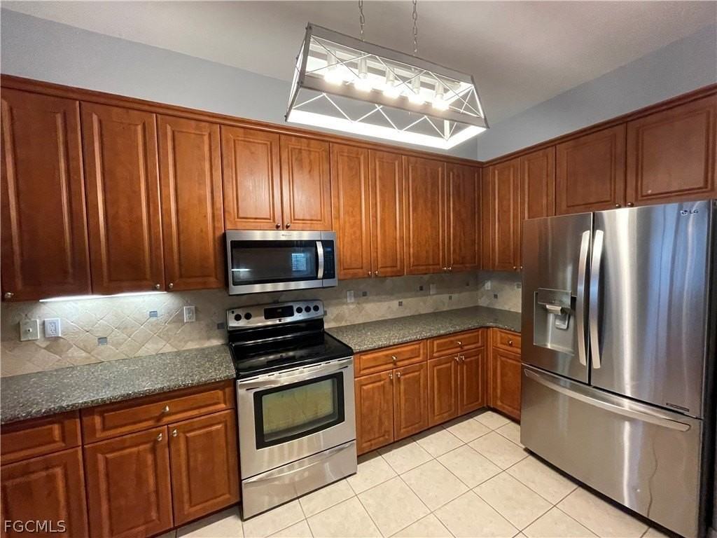 3023 Lake Manatee Ct - Photo 6 of 29