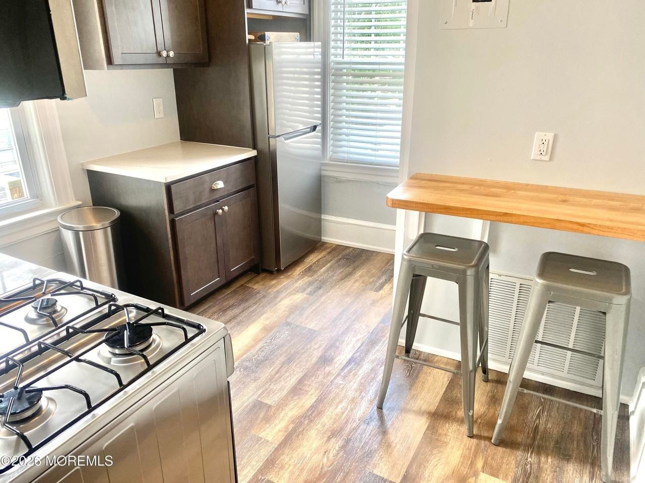 401 Main St #2 - Photo 2 of 7