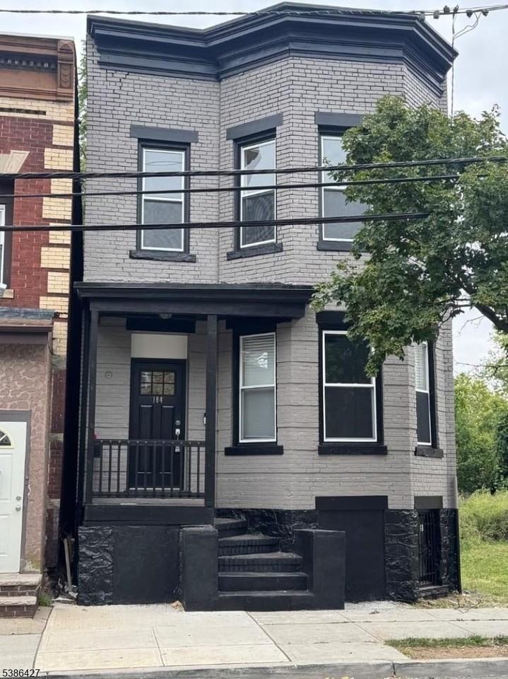 184 Hickory St #1 - Photo 2 of 14