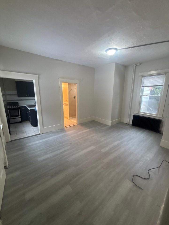 12 Pleasant Street - Photo 5 of 10