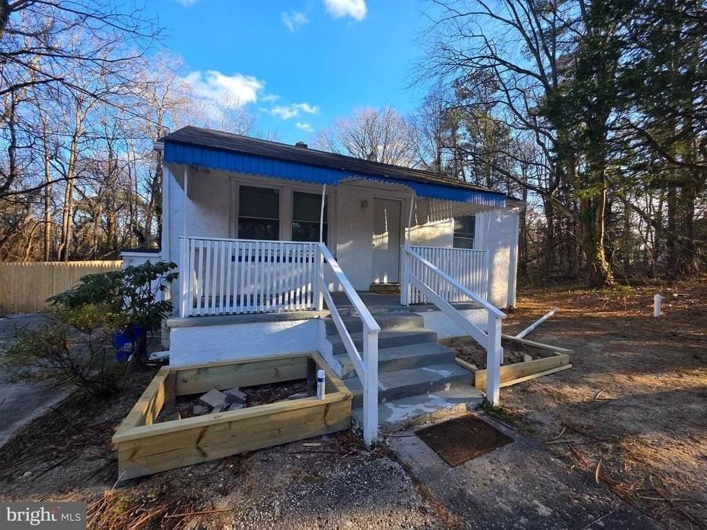 110 Howard Ave - Photo 2 of 11