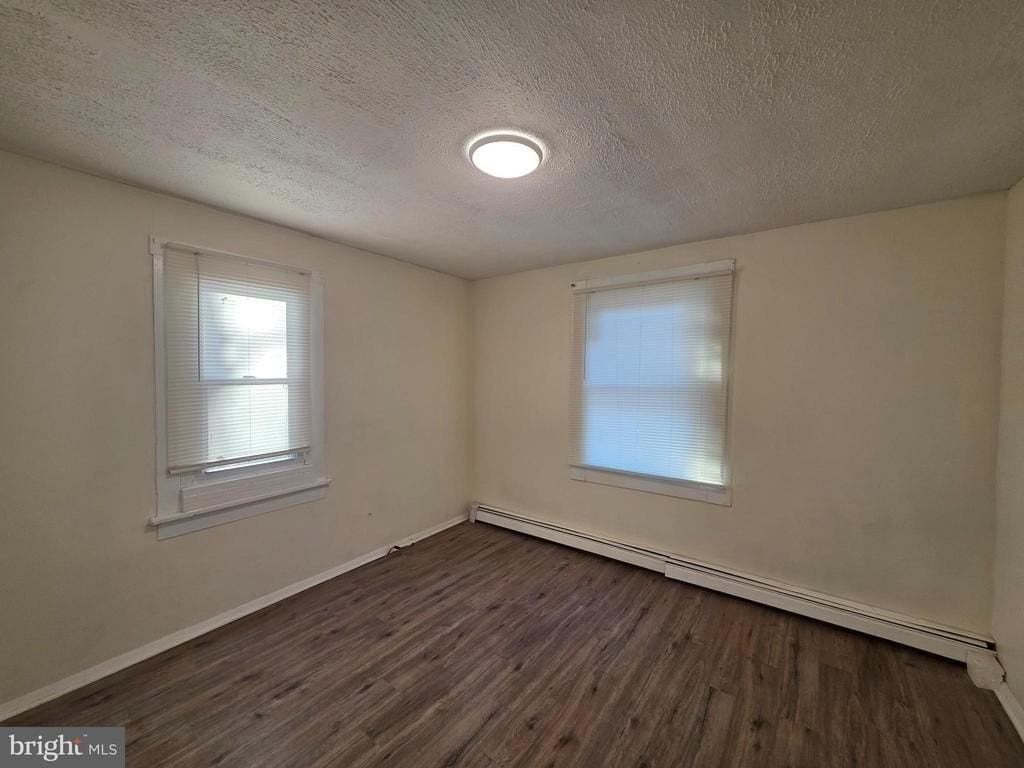 110 Howard Ave - Photo 6 of 11