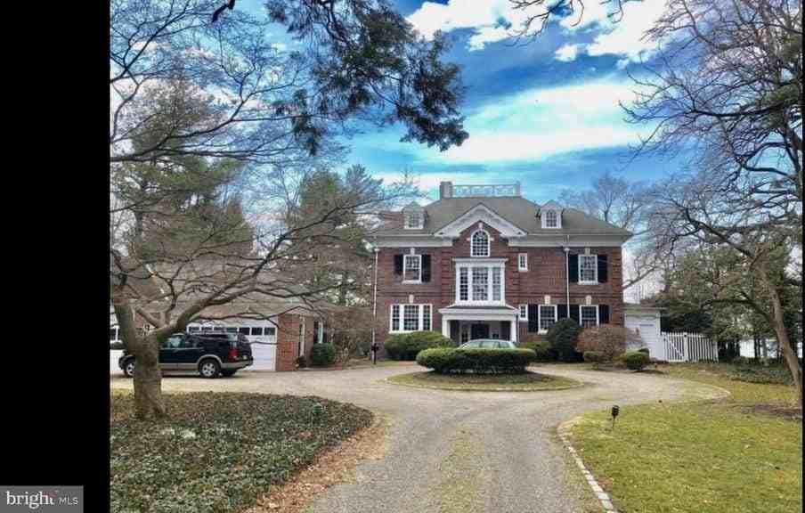 605 Bank Ave - Photo 2 of 22