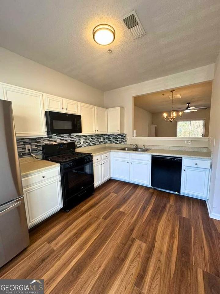 1748 Broad River Rd - Photo 2 of 20