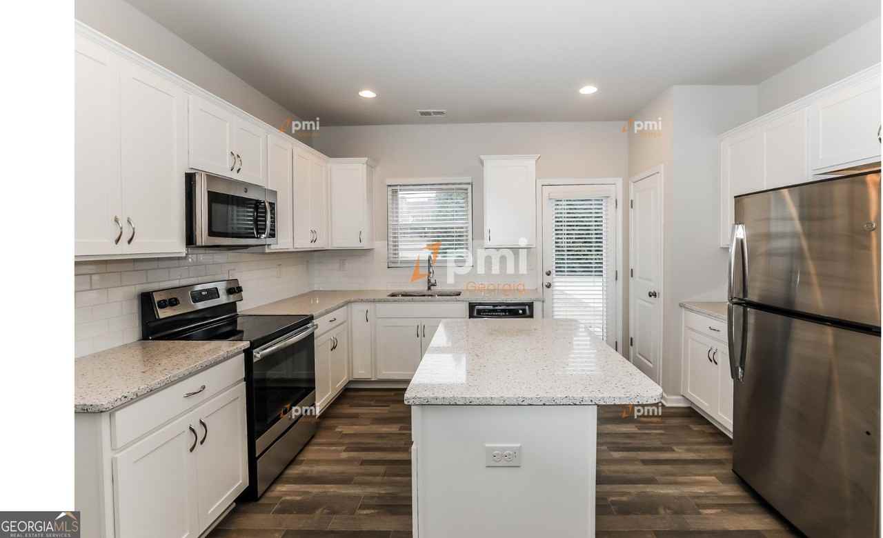 3658 Madison St - Photo 3 of 18