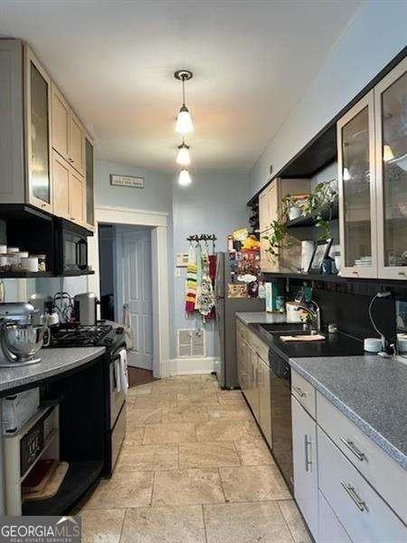 1229 Euclid Ave Ne Apt 4 #4 - Photo 6 of 24