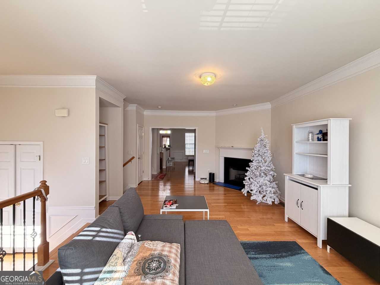 6115 Deluna Way - Photo 4 of 16