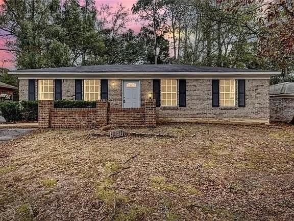 2513 N Pinecliff Ct - Photo 2 of 15