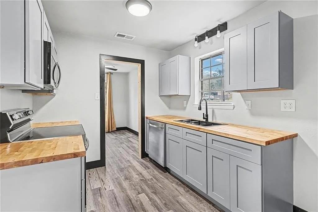 2513 N Pinecliff Ct - Photo 4 of 15