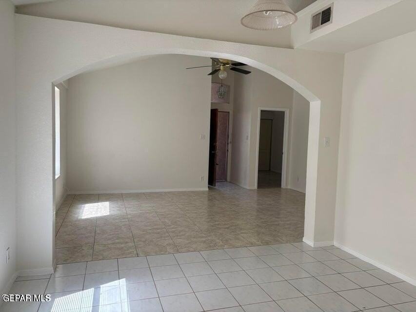 11803 Kings Arms Ct - Photo 2 of 8