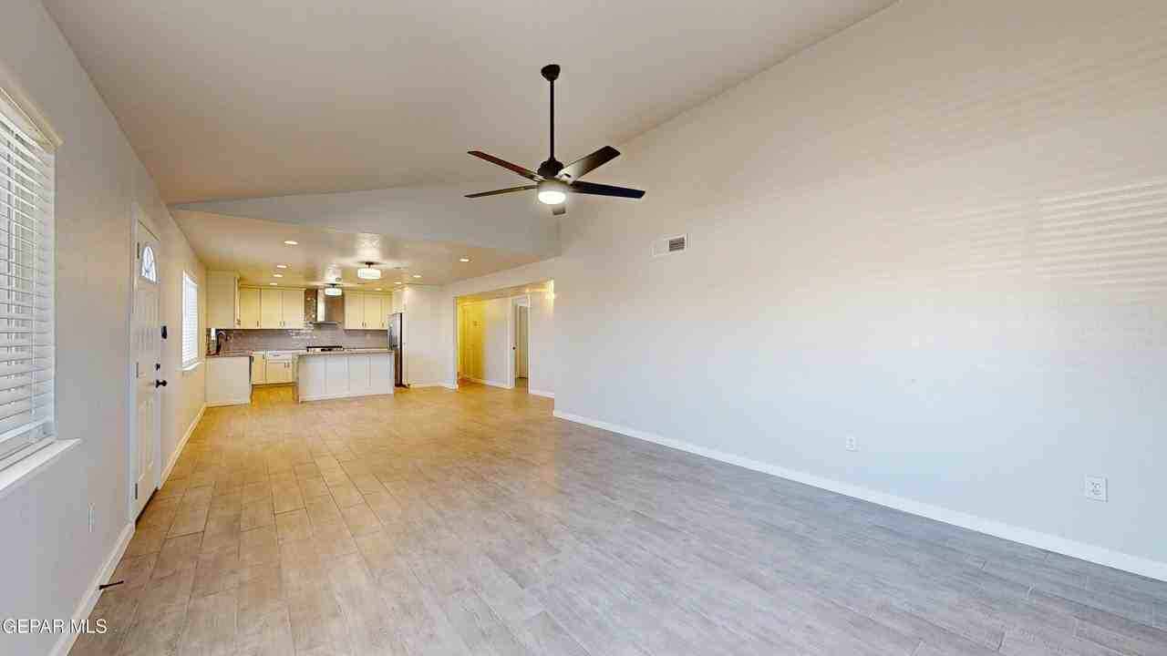 508 Camino De La Rosa Rd Unit B #B - Photo 3 of 39