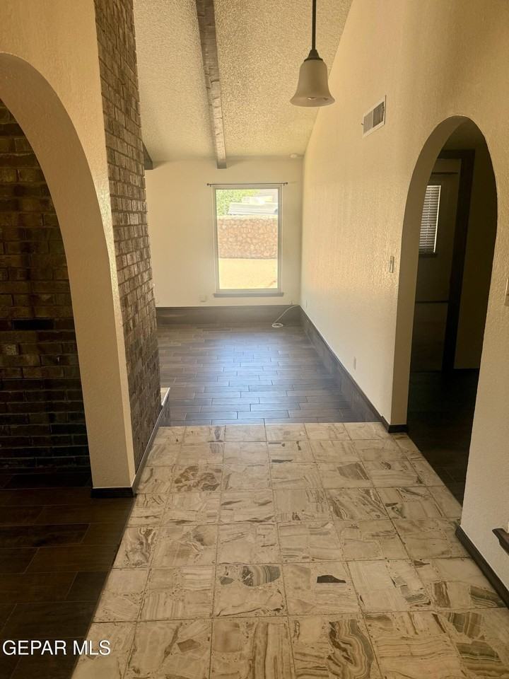 7121 Gran Vida Dr - Photo 5 of 12