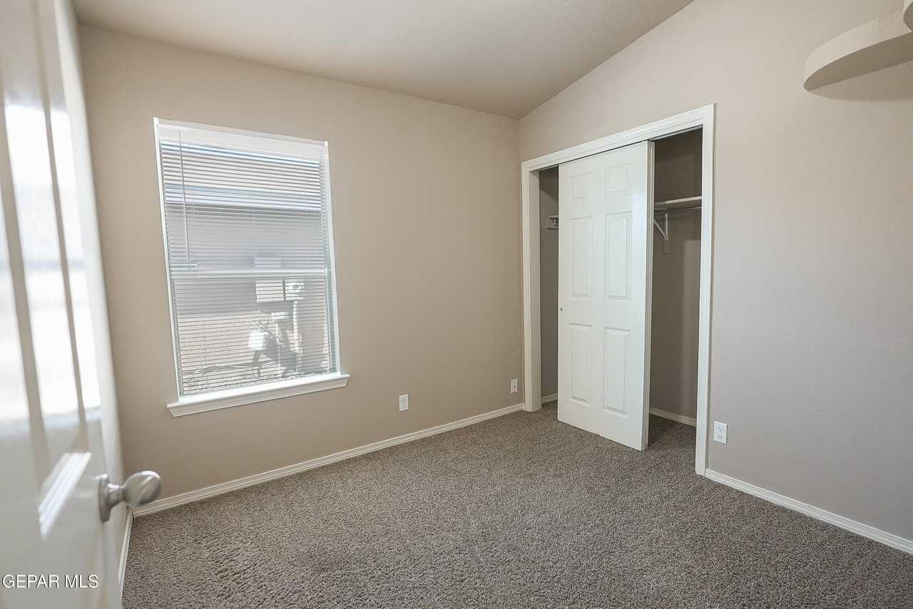 12873 Hueco Mine Dr - Photo 5 of 14