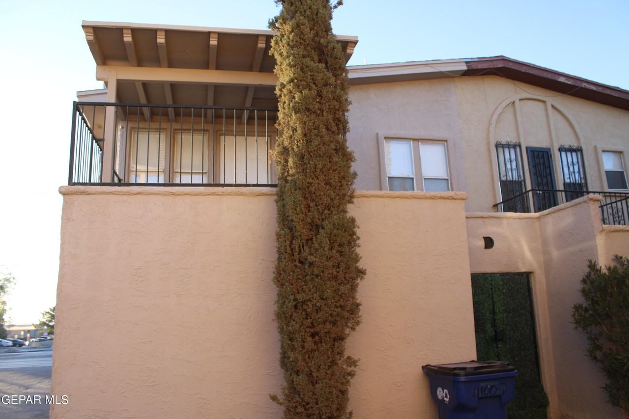 11100 La Quinta Pl Apt D #D - Photo 2 of 24