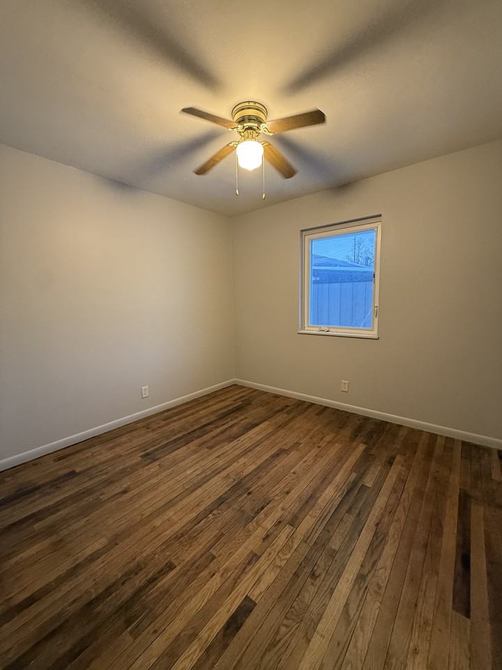 425 Beechwood Drive - Photo 4 of 11