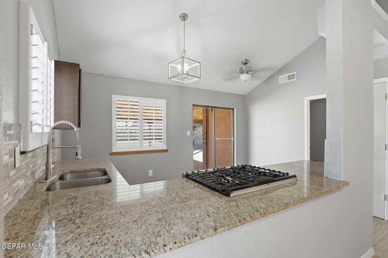 11734 Stone Castle Dr - Photo 4 of 20