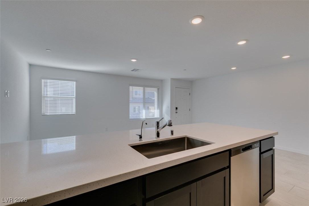 10777 Paget Ct - Photo 2 of 41