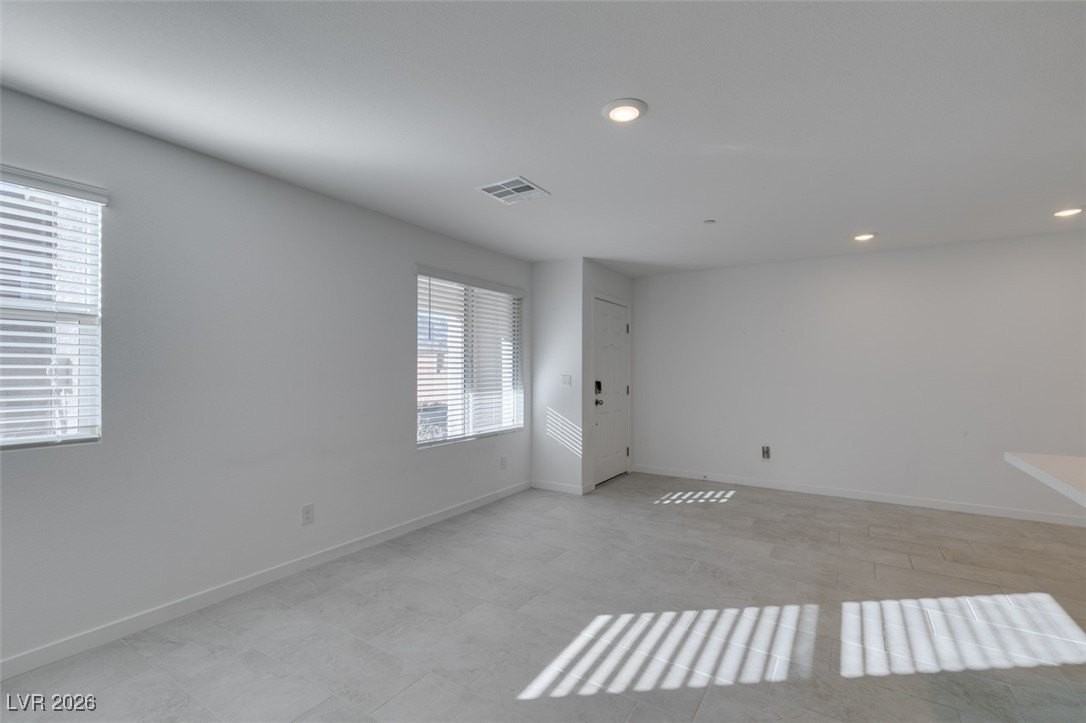 10777 Paget Ct - Photo 3 of 41