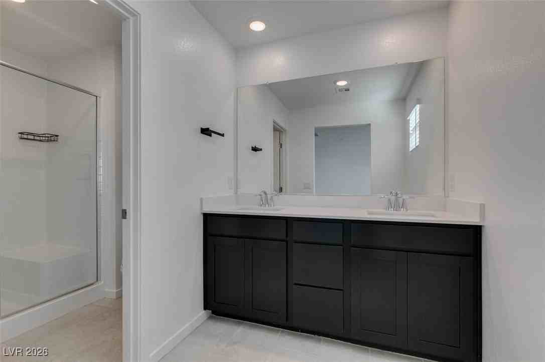 10777 Paget Ct - Photo 5 of 41