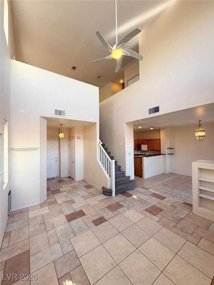 664 Solitude Point Ave - Photo 5 of 43