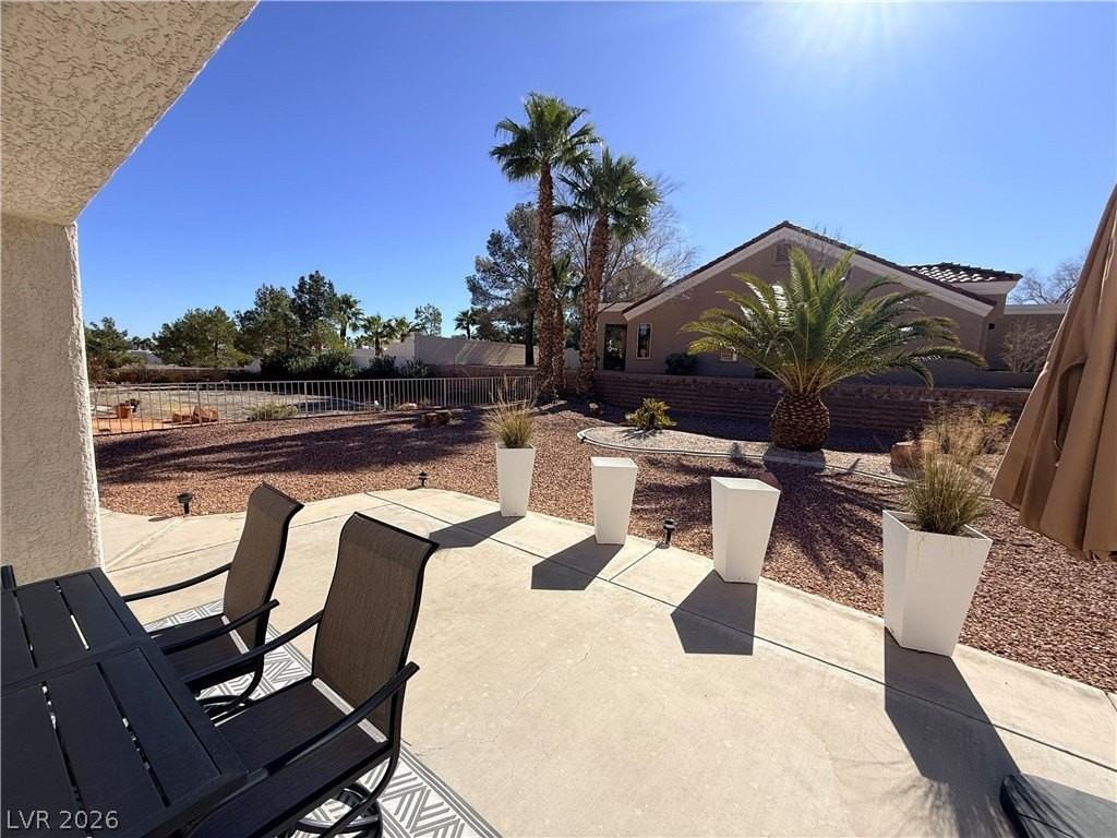 9605 Sundial Dr - Photo 6 of 26